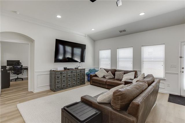 381 Eagles Bluff Way, Hoschton, GA 30548