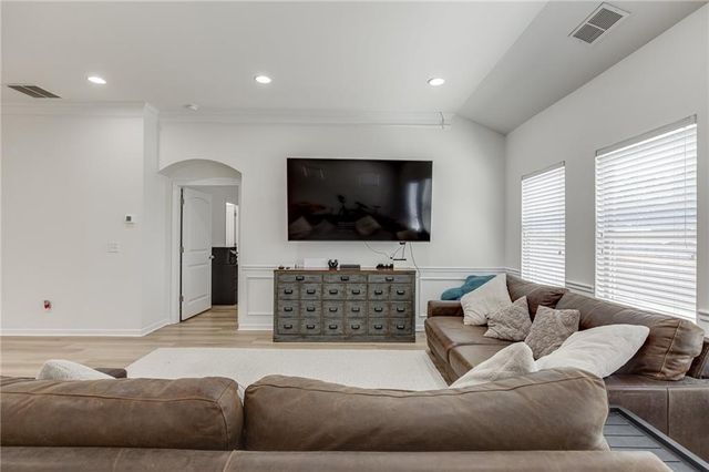 381 Eagles Bluff Way, Hoschton, GA 30548