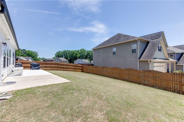 381 Eagles Bluff Way, Hoschton, GA 30548