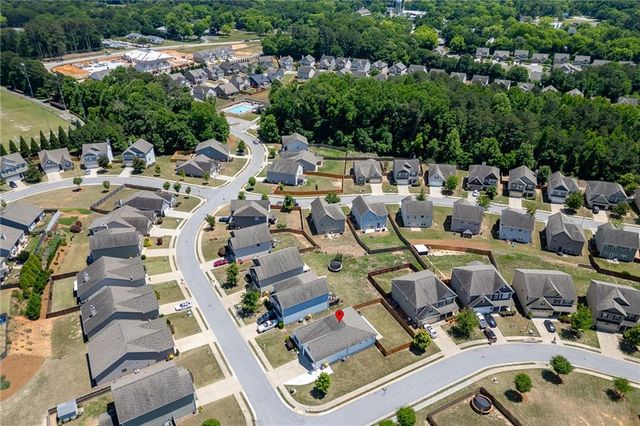 381 Eagles Bluff Way, Hoschton, GA 30548