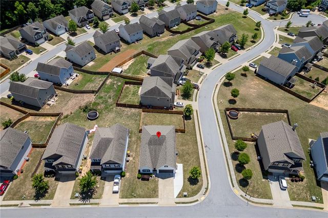 381 Eagles Bluff Way, Hoschton, GA 30548