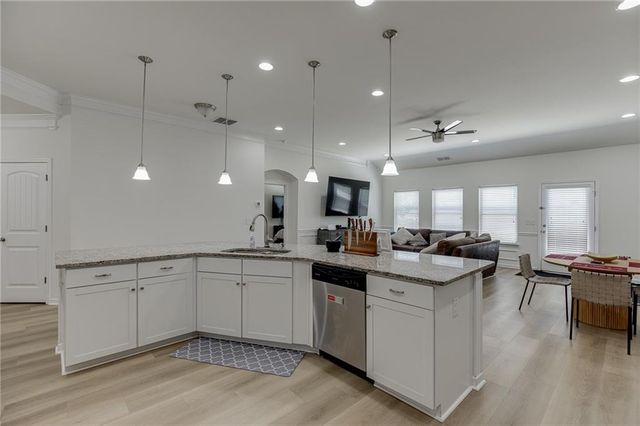 381 Eagles Bluff Way, Hoschton, GA 30548