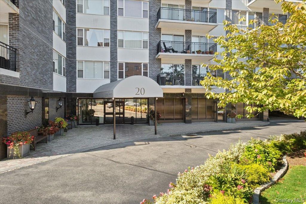 20 Old Mamaroneck Road 3L, White Plains, NY 10605 — exterior
