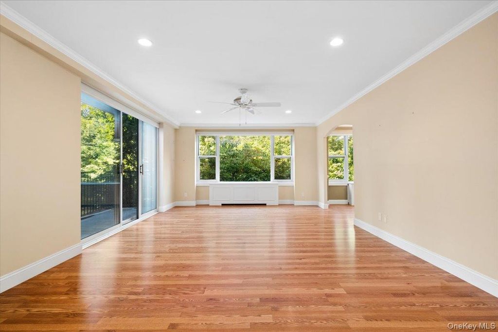 20 Old Mamaroneck Road 3L, White Plains, NY 10605 — photo 5