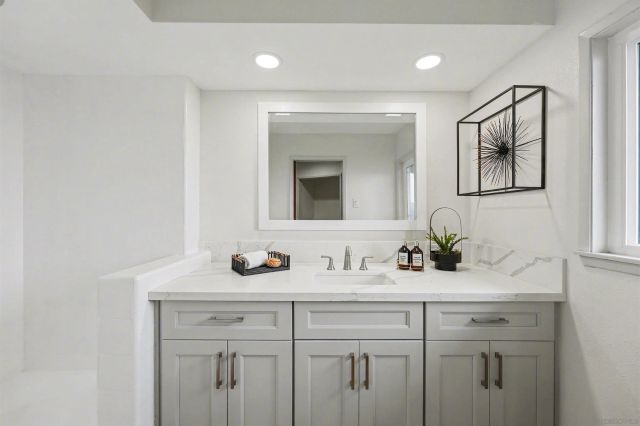 27608 Cobb Ln, Valley Center, CA 92082