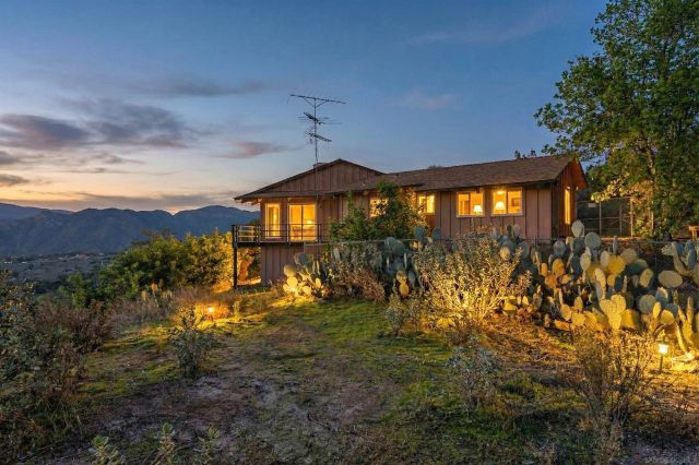 27608 Cobb Ln, Valley Center, CA 92082