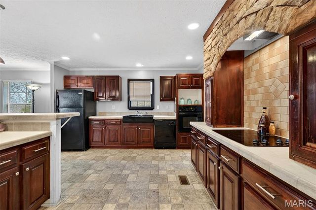 3686 State Road Z, Hillsboro, MO 63050