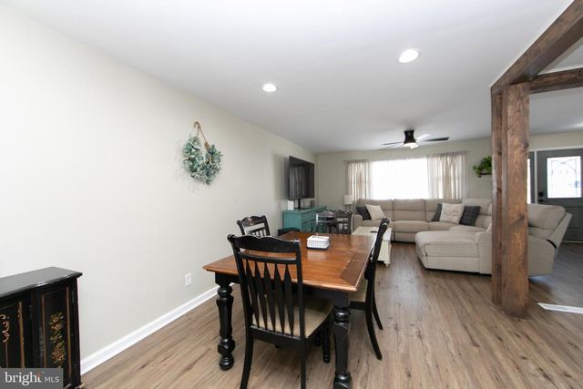 5 SUMMER AVE, Burlington, NJ 08016