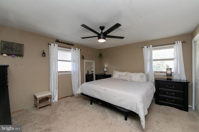 5 SUMMER AVE, Burlington, NJ 08016