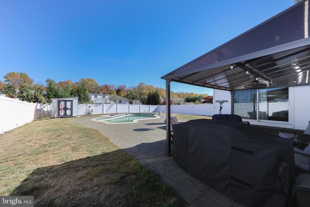 5 SUMMER AVE, Burlington, NJ 08016