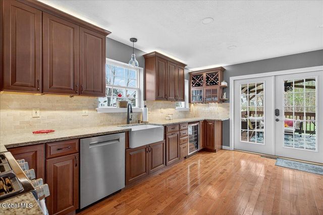 712 Adams Circle, Ballston Spa, NY 12020