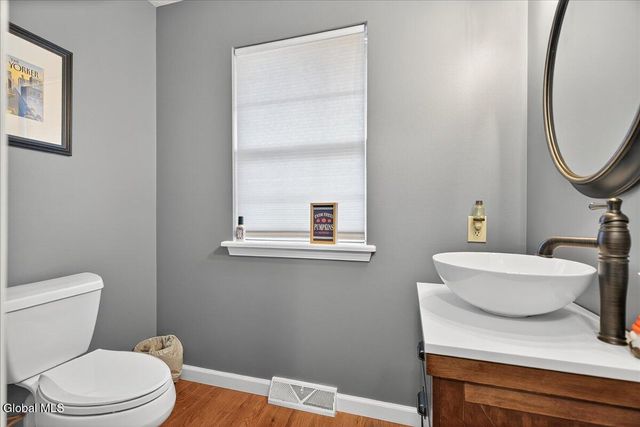 712 Adams Circle, Ballston Spa, NY 12020