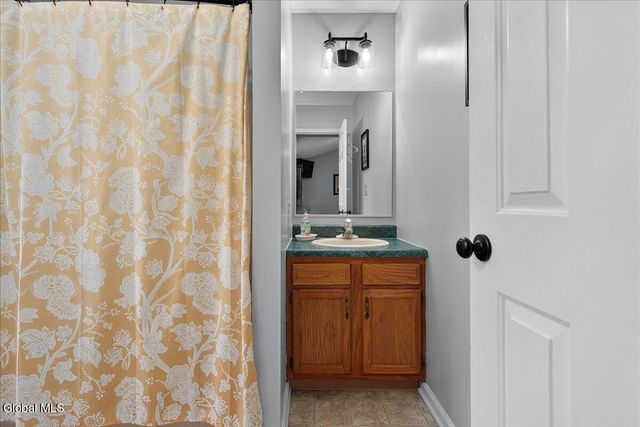 712 Adams Circle, Ballston Spa, NY 12020