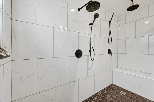 915 S 13th Street, Nederland, TX 77627