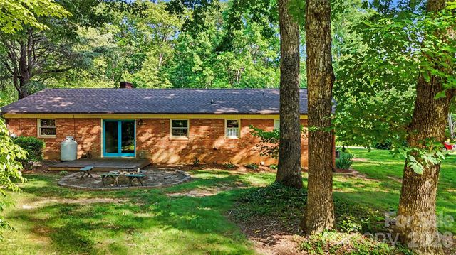 213 Bostian Lake Road, Statesville, NC 28677
