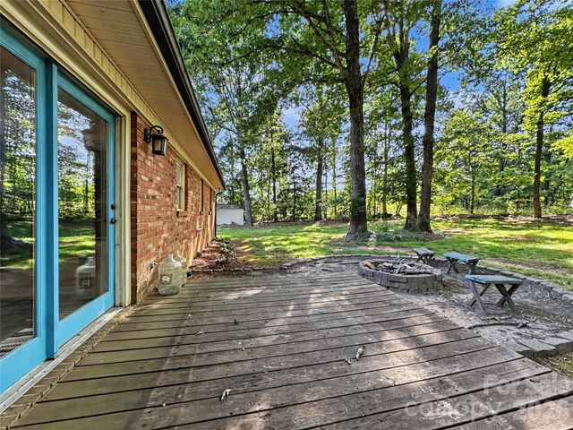 213 Bostian Lake Road, Statesville, NC 28677