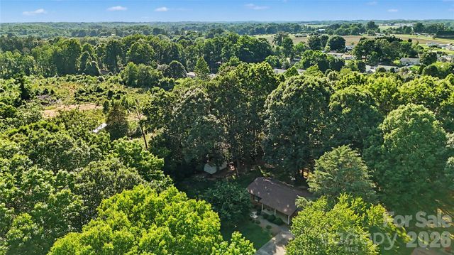 213 Bostian Lake Road, Statesville, NC 28677