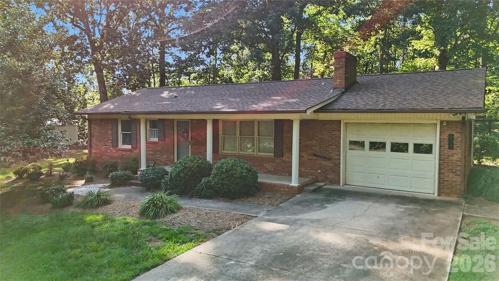 213 Bostian Lake Road, Statesville, NC 28677