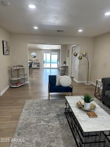 3209 E MARILYN Road, Phoenix, AZ 85032