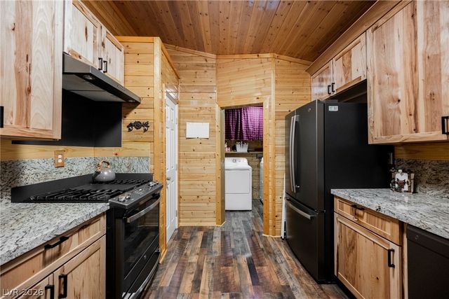 3021 Robincrest Court, North Las Vegas, NV 89031