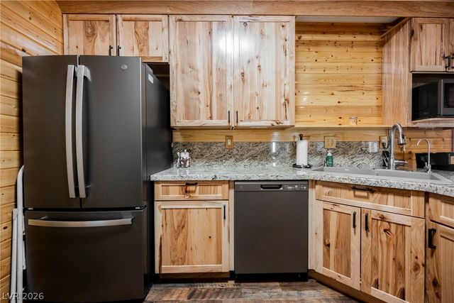 3021 Robincrest Court, North Las Vegas, NV 89031