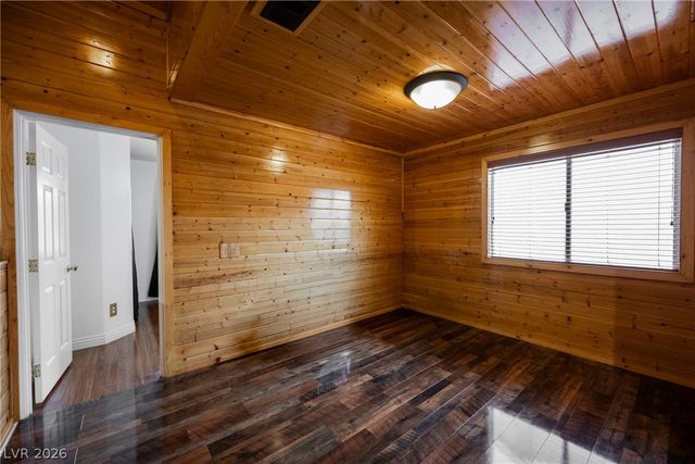 3021 Robincrest Court, North Las Vegas, NV 89031