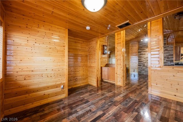 3021 Robincrest Court, North Las Vegas, NV 89031