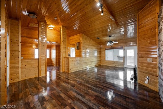 3021 Robincrest Court, North Las Vegas, NV 89031