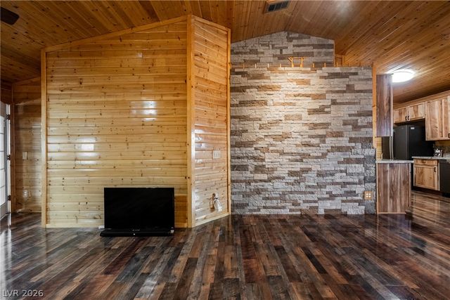 3021 Robincrest Court, North Las Vegas, NV 89031