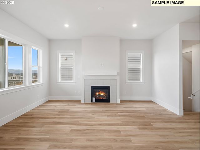 18110 Sw Hoover Ln, Beaverton, OR 97003