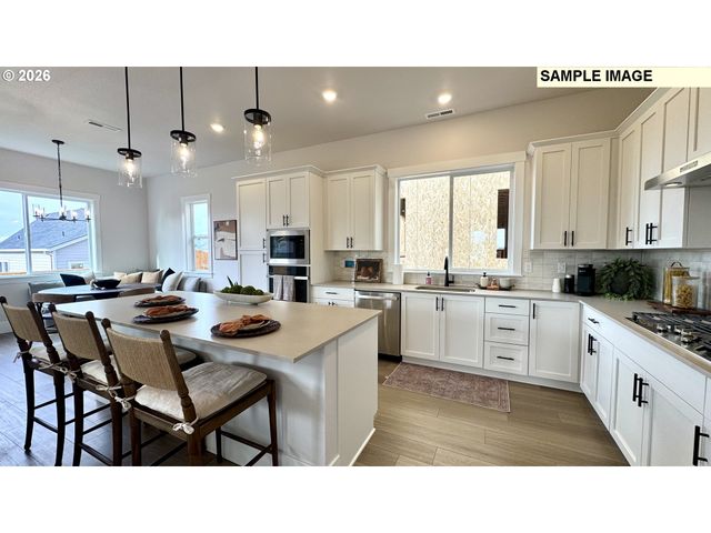 18110 Sw Hoover Ln, Beaverton, OR 97003