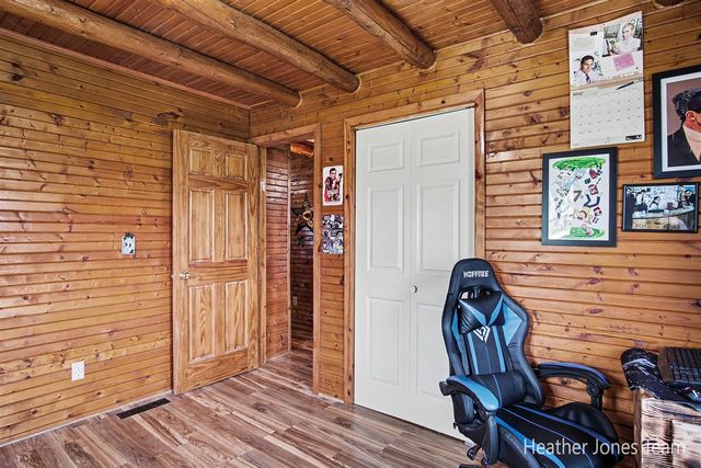 8038 N Greenville Road, Lakeview, MI 48850