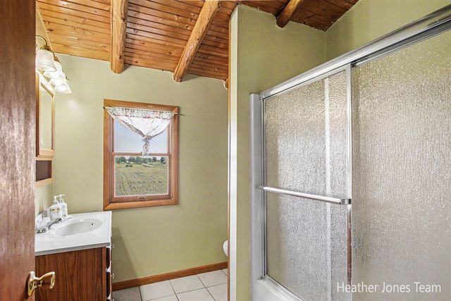8038 N Greenville Road, Lakeview, MI 48850