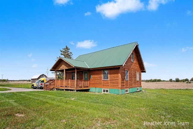 8038 N Greenville Road, Lakeview, MI 48850