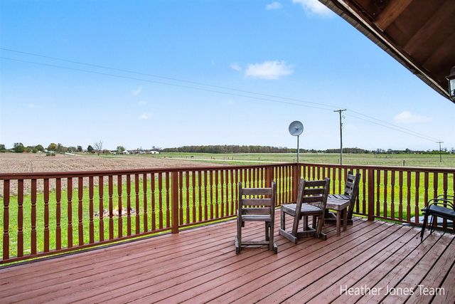 8038 N Greenville Road, Lakeview, MI 48850