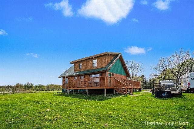 8038 N Greenville Road, Lakeview, MI 48850