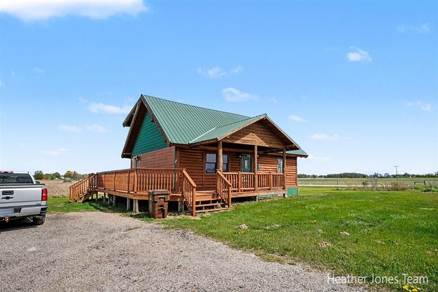 8038 N Greenville Road, Lakeview, MI 48850