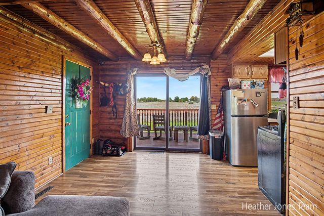 8038 N Greenville Road, Lakeview, MI 48850