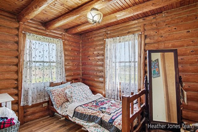 8038 N Greenville Road, Lakeview, MI 48850