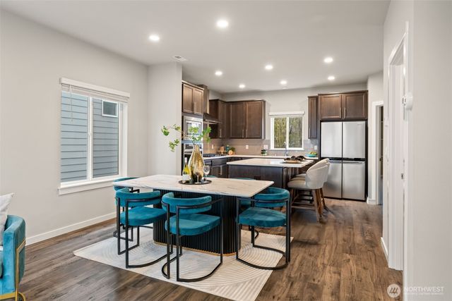 309 207th Place SE, Bothell, WA 98012