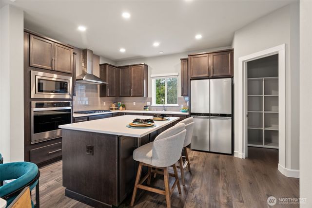 309 207th Place SE, Bothell, WA 98012