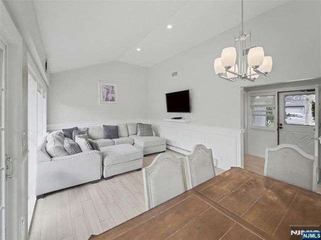 17 George Road, Emerson, NJ 07630