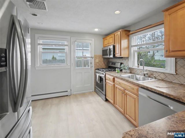 17 George Road, Emerson, NJ 07630