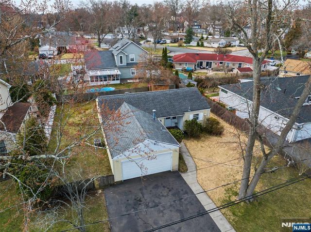 17 George Road, Emerson, NJ 07630