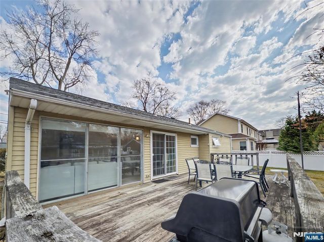17 George Road, Emerson, NJ 07630