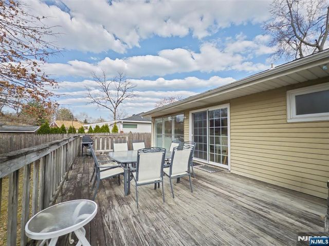 17 George Road, Emerson, NJ 07630