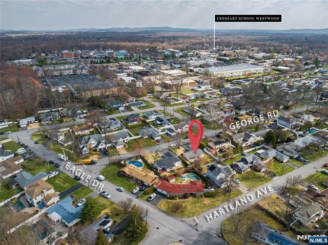 17 George Road, Emerson, NJ 07630