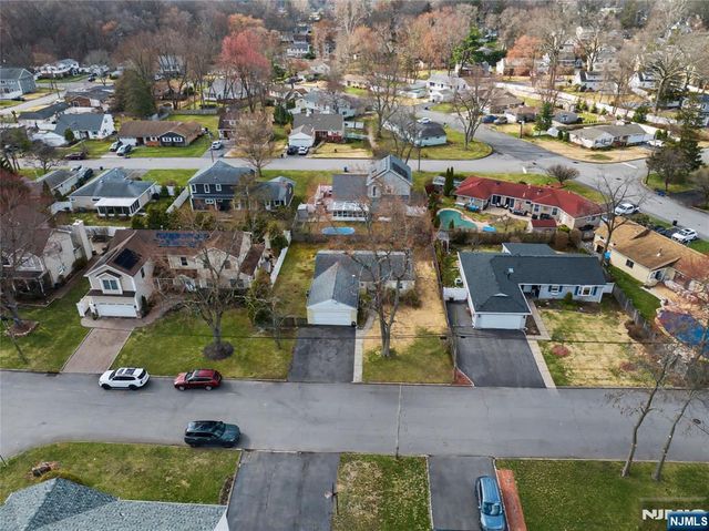 17 George Road, Emerson, NJ 07630