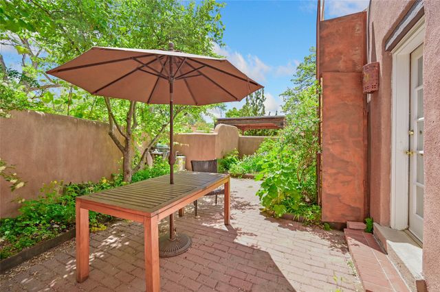 513 Plaza Balentine, Santa Fe, NM 87501