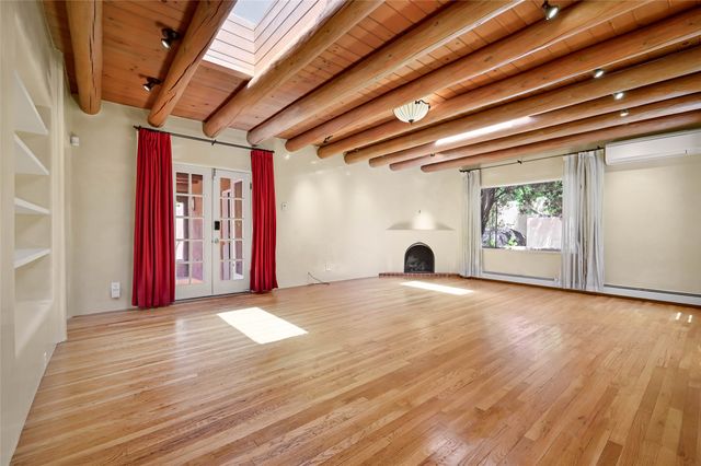 513 Plaza Balentine, Santa Fe, NM 87501